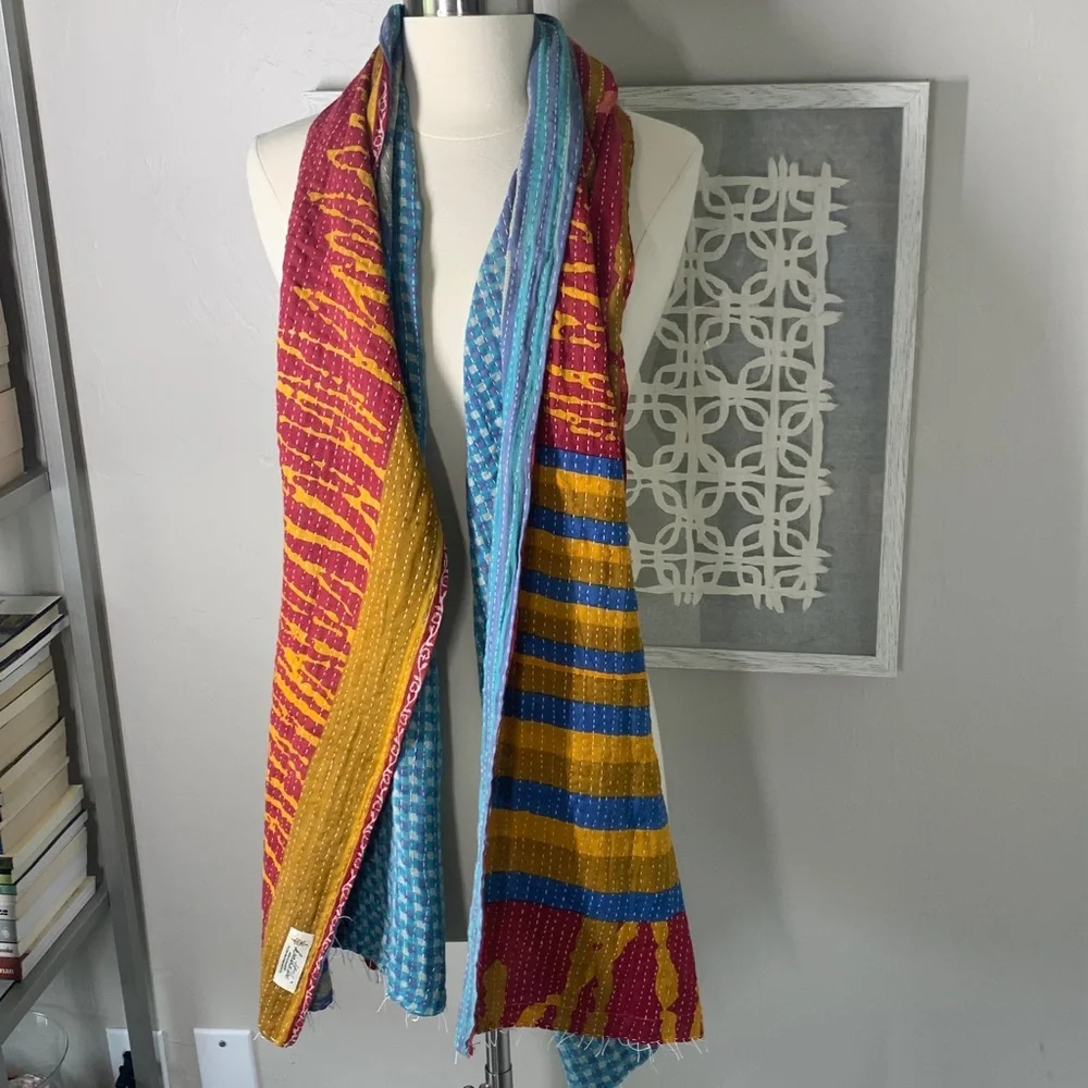 Kantha Bae Headwrap gold, red, blue